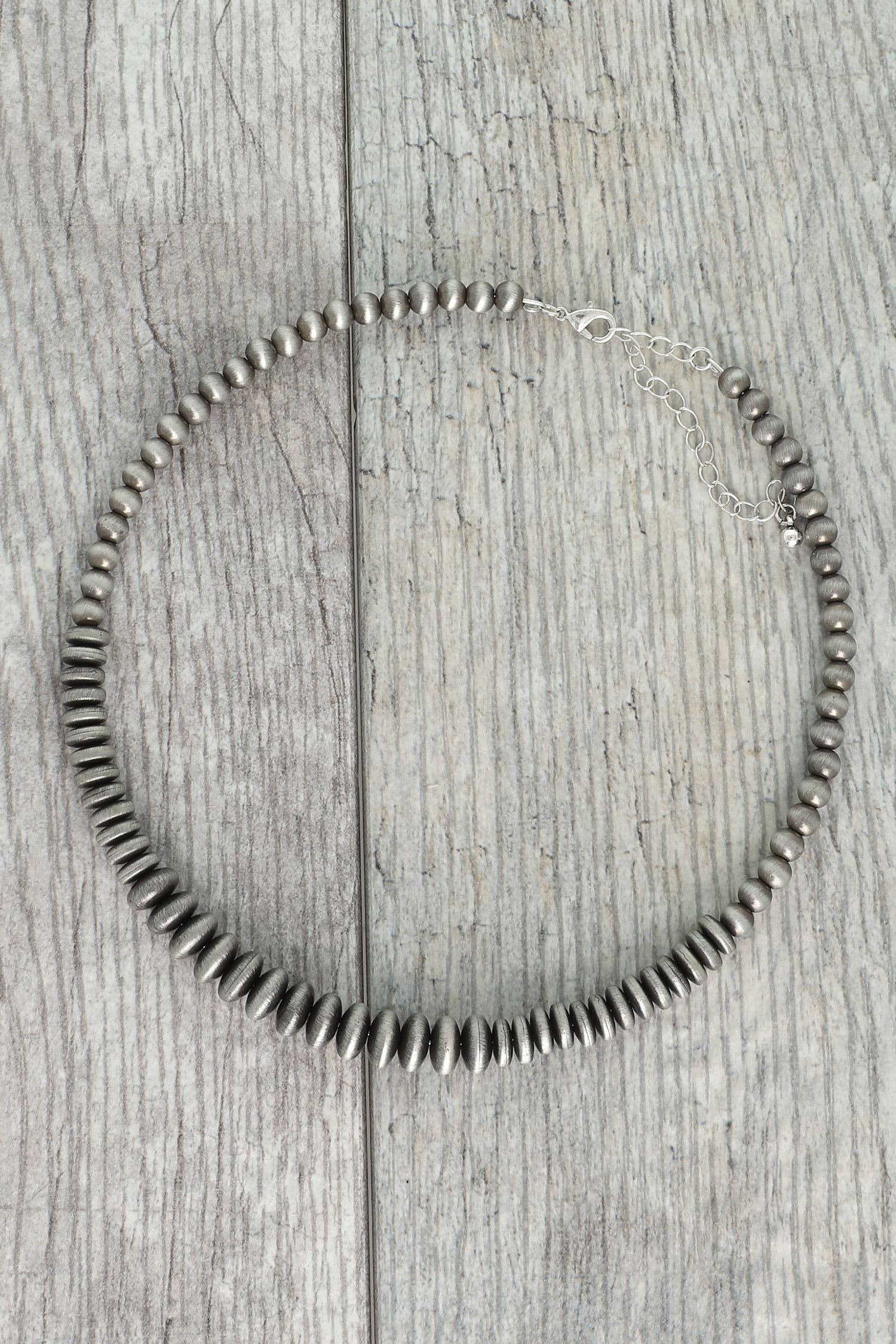 Saucy Pearl Choker