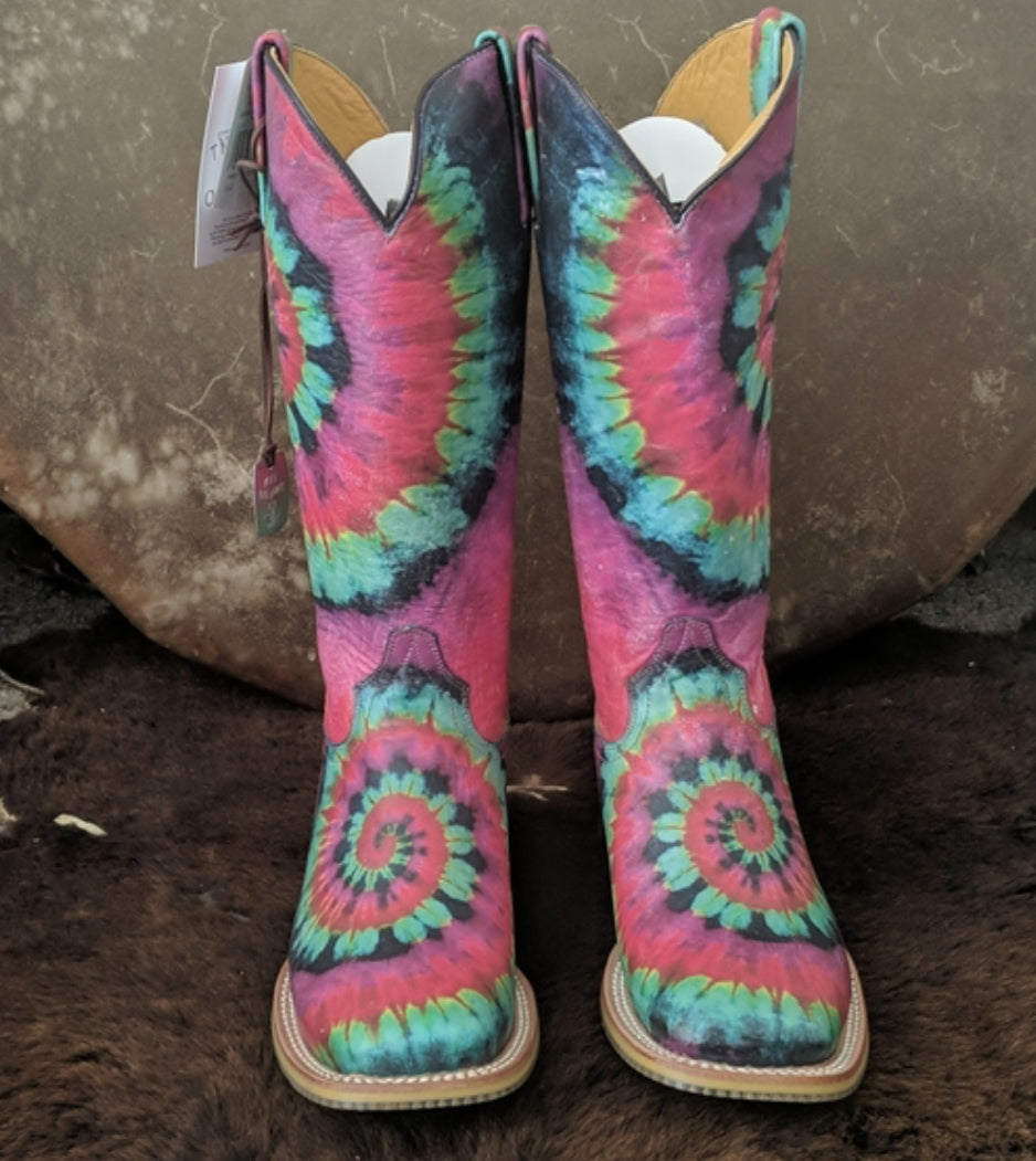 TinHaul Womens Groovy Boots: Multicolor