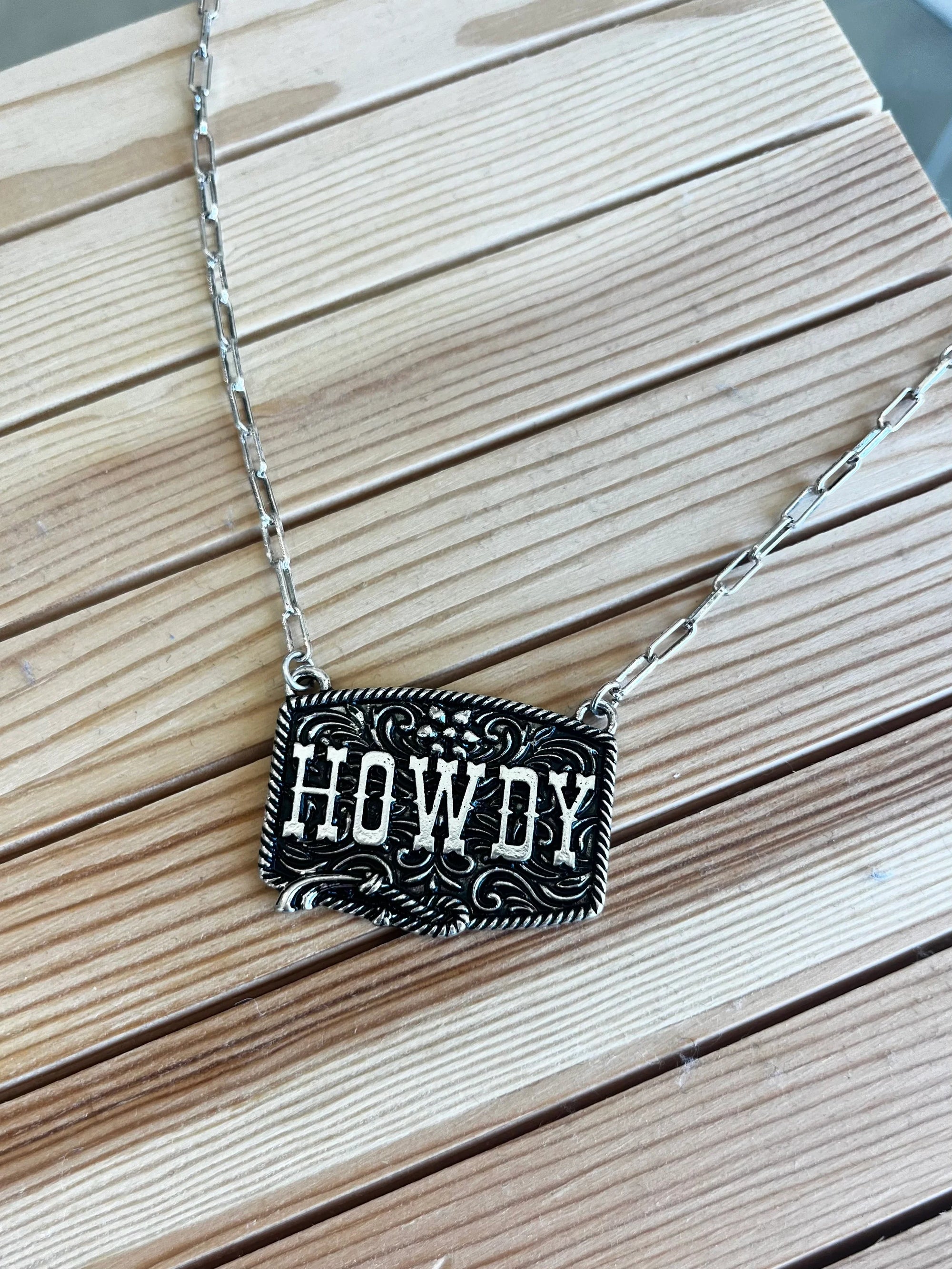 Western “Howdy Plate” Necklace 🤠✨