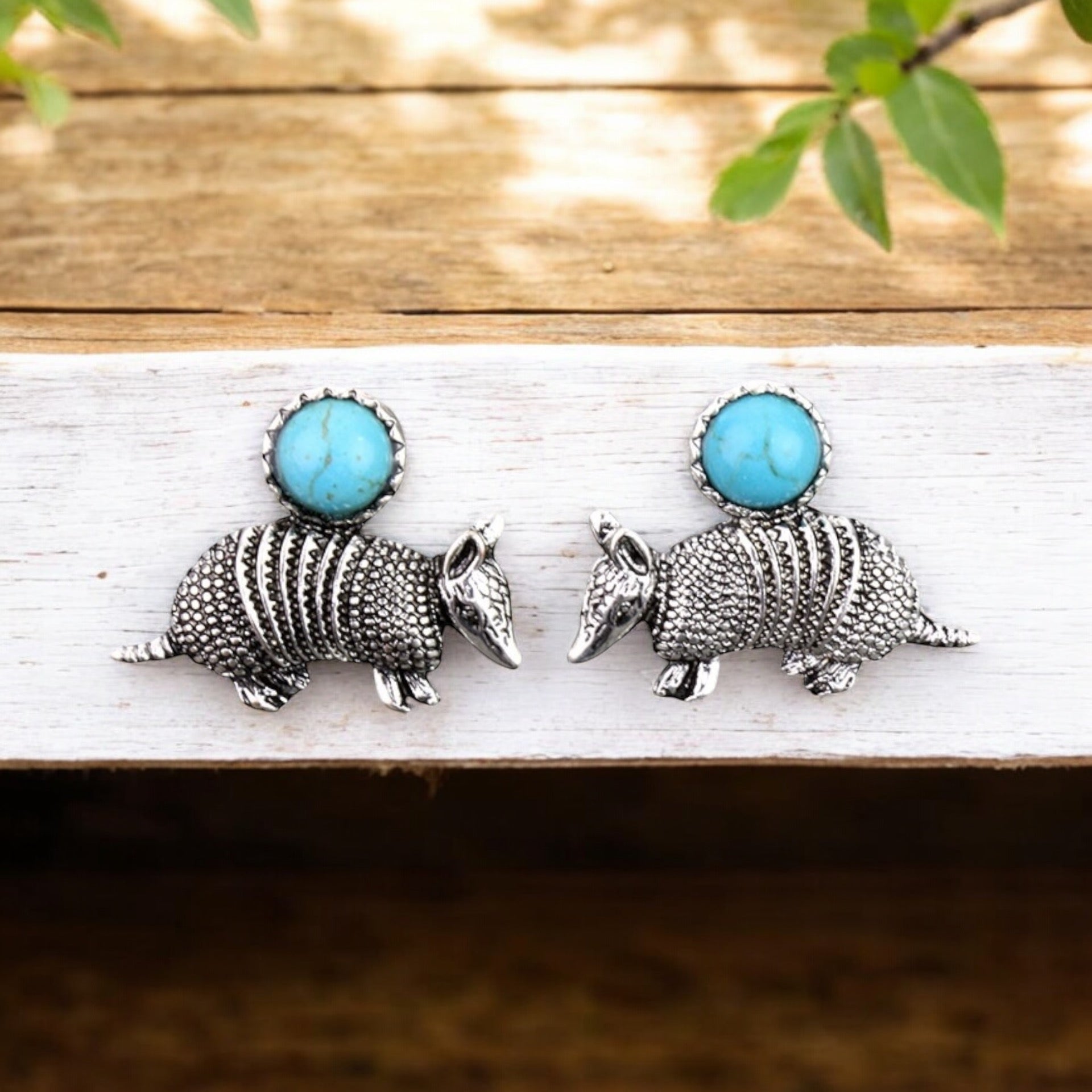 Armadillo Accent Studs