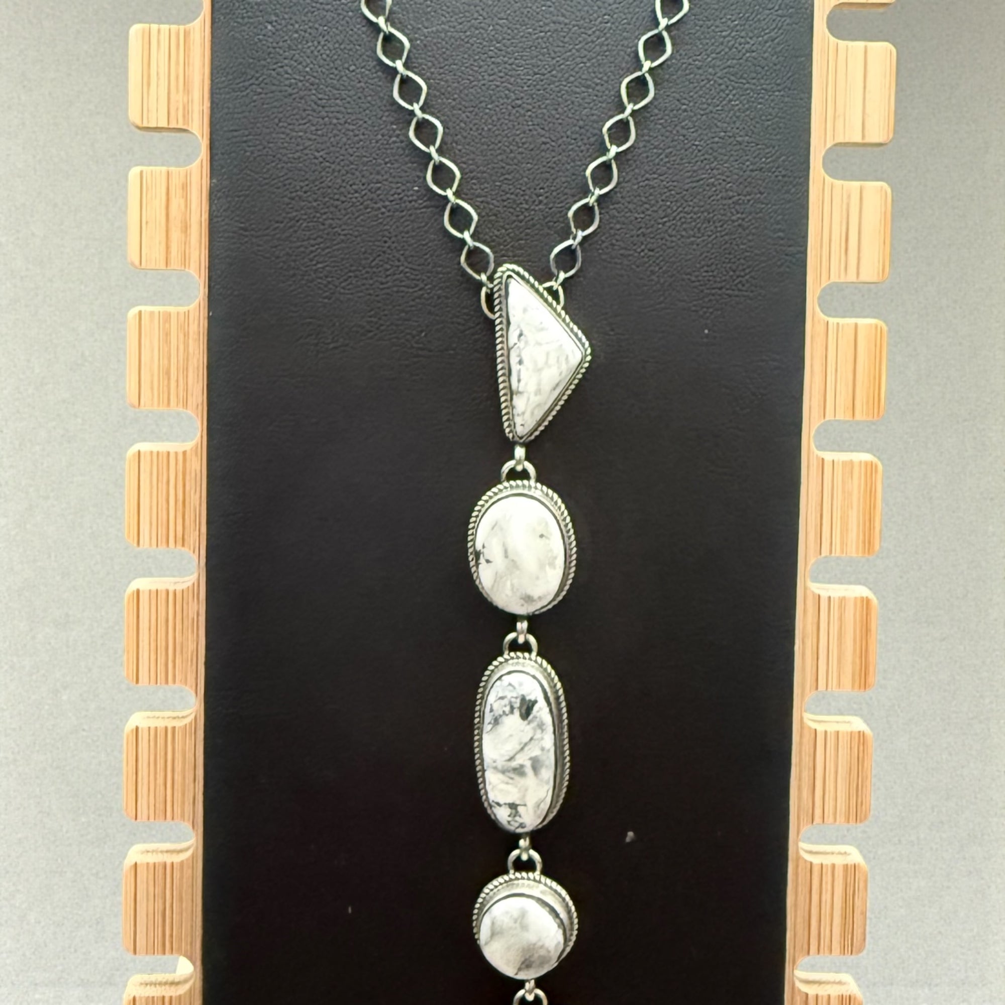 XL White Buffalo Lariat