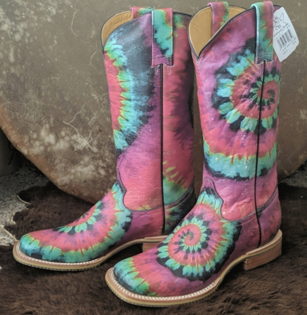 TinHaul Womens Groovy Boots: Multicolor