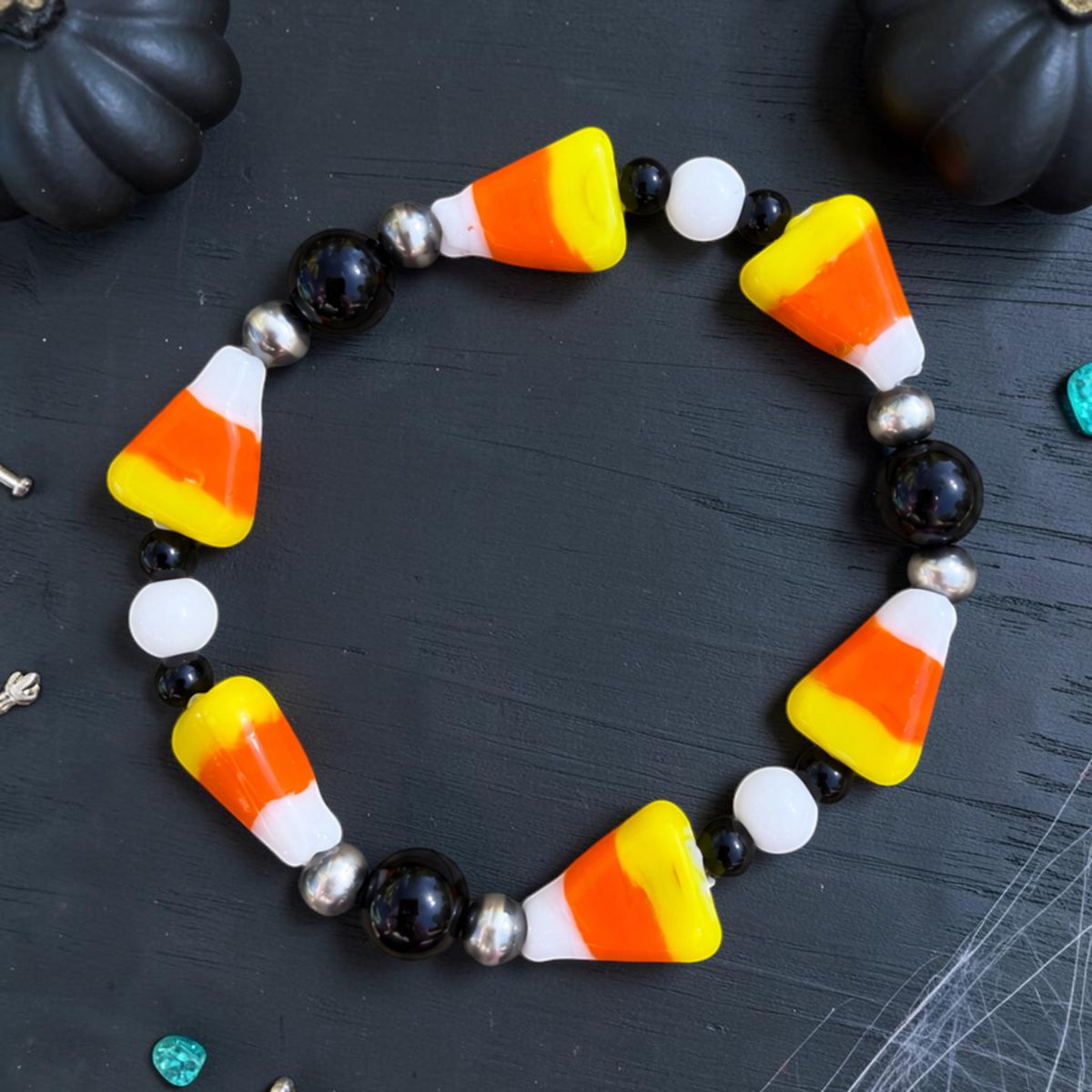 Black & White Onyx Candy Corn Stretch Bracelet — 6.25"