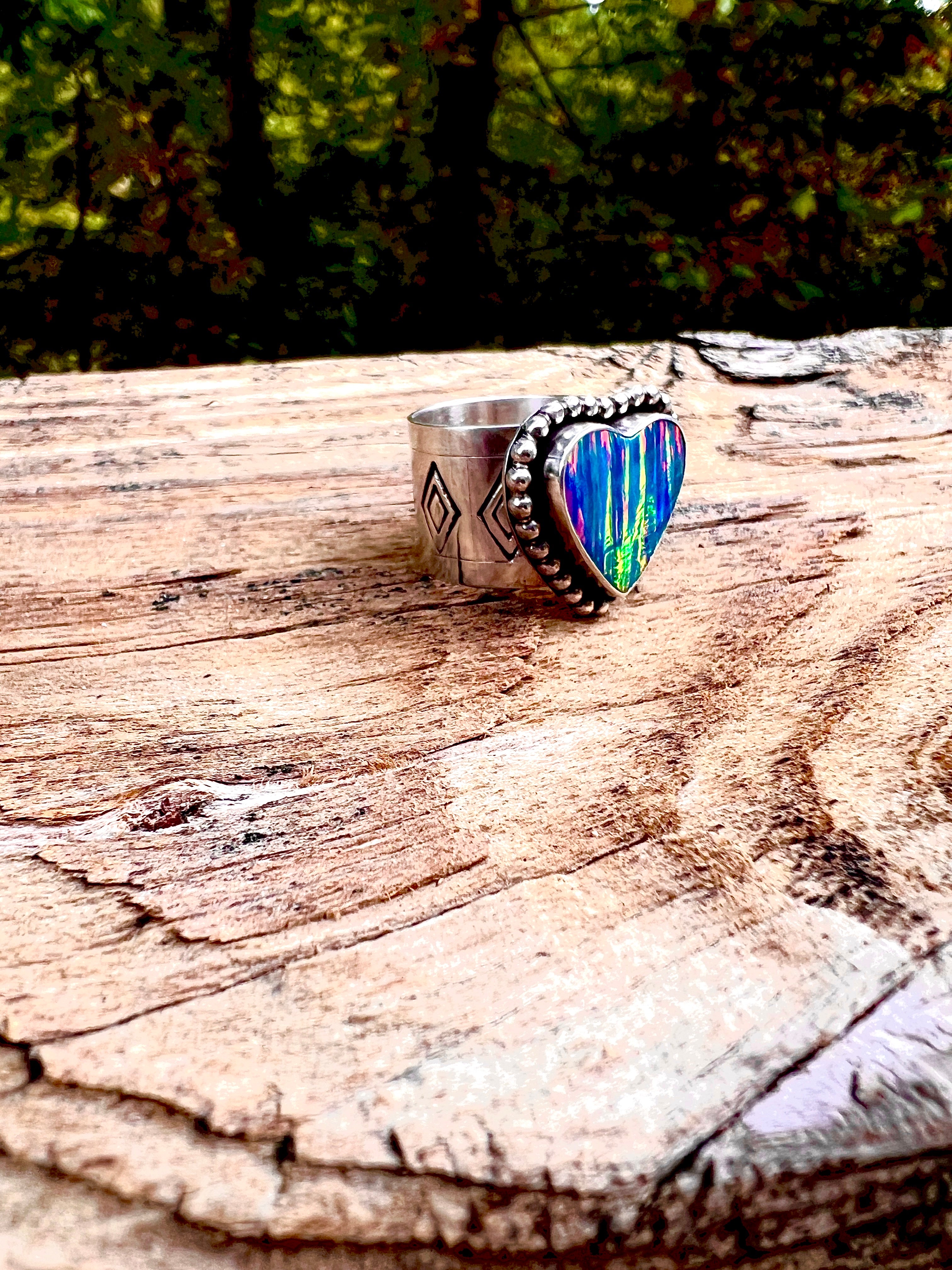 Aurora Opal Stamped Band Heart Ring-6