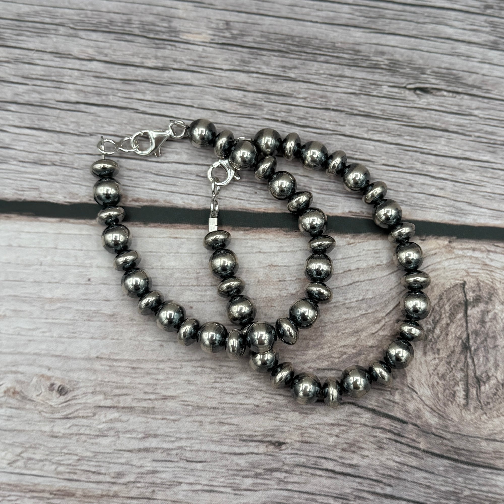 6mm Alternating Round and Saucer Desert pearl Bracelet