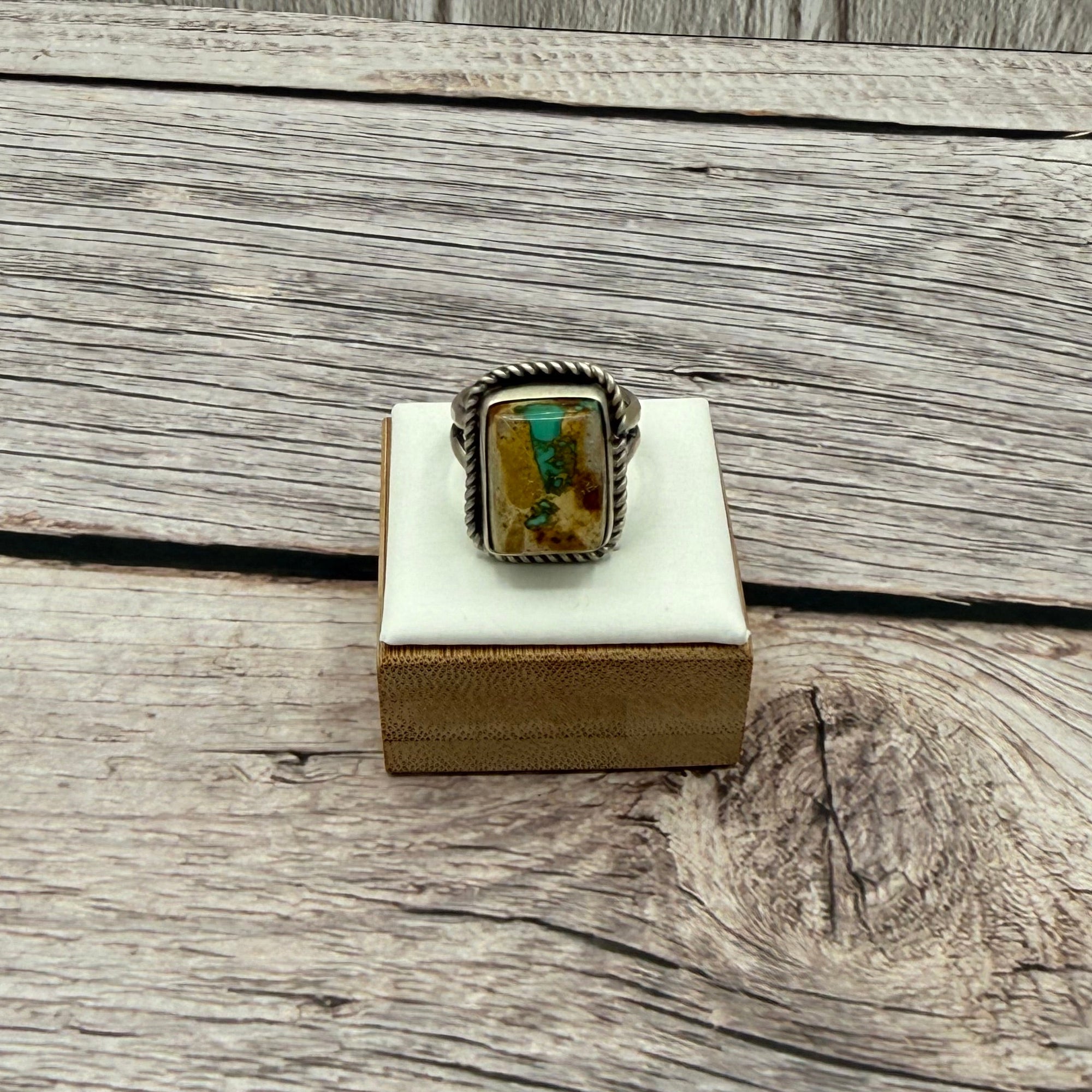 Royston Ribbon Ring- 7