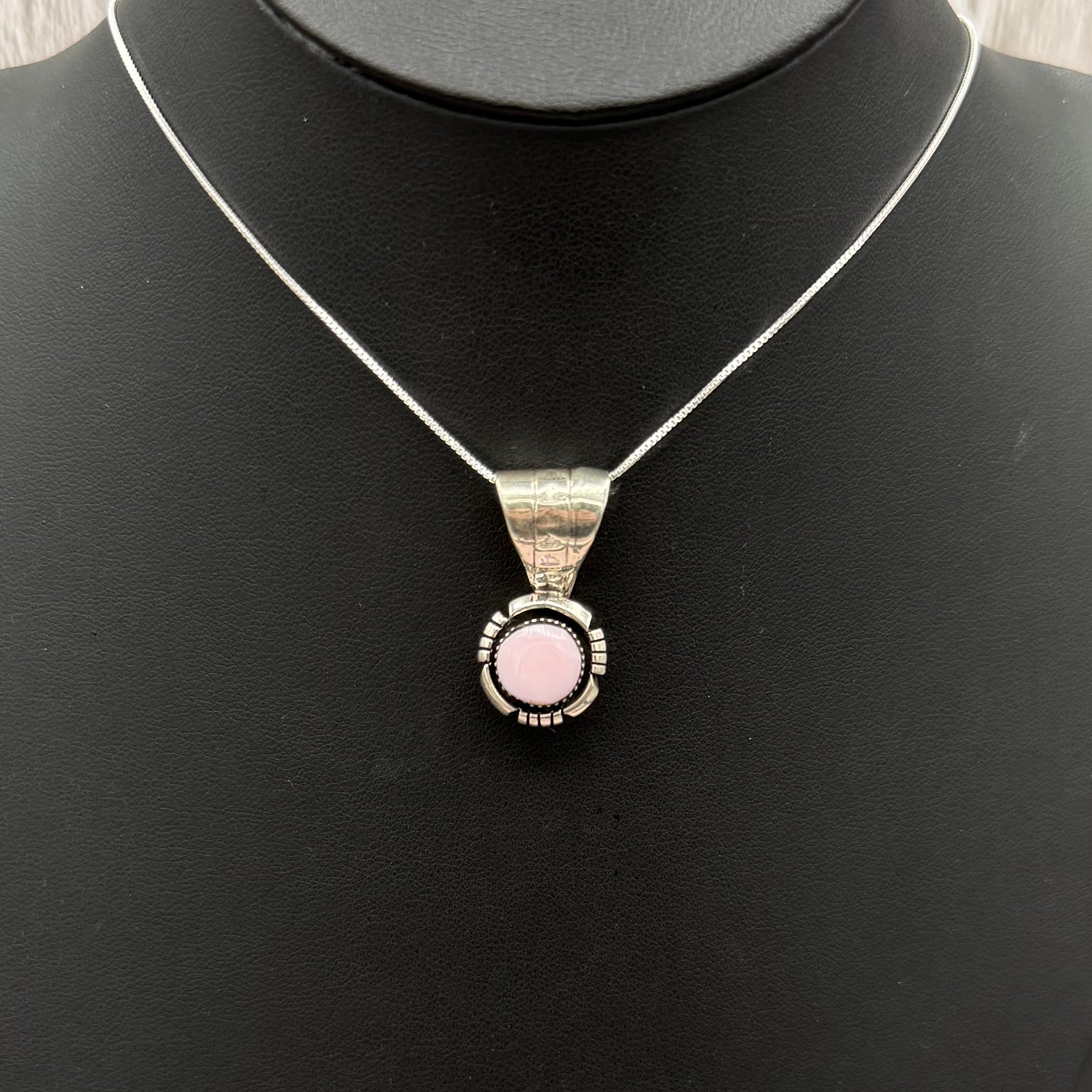 Pink Conch Pendant Necklaces- Arlene Lewis 18"