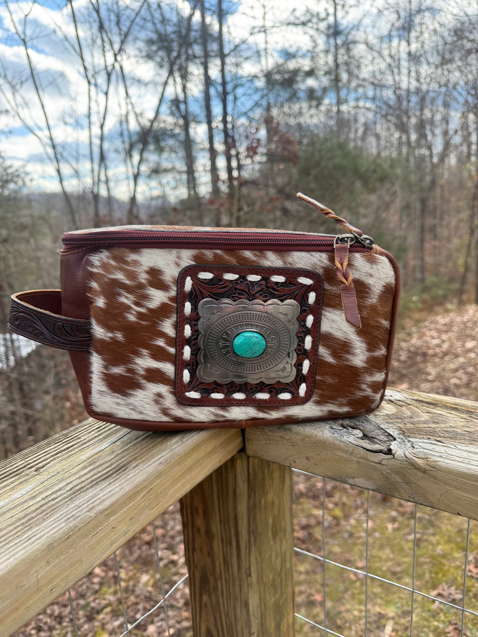 Catchy Concho XL Toiletry Bags
