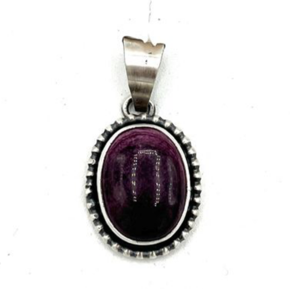 Navajo Handmade Purple Spiny Oyster Pendant