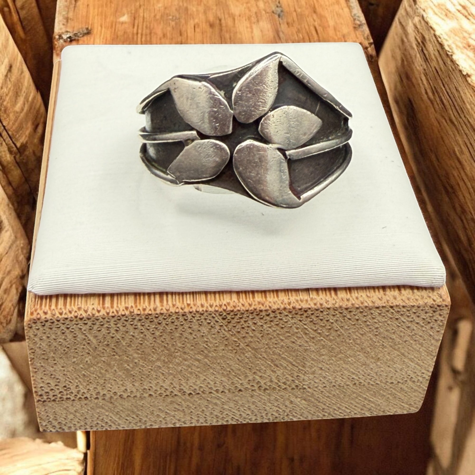 Vintage Navajo Solid Sterling Floral Ring by S. Stone-6