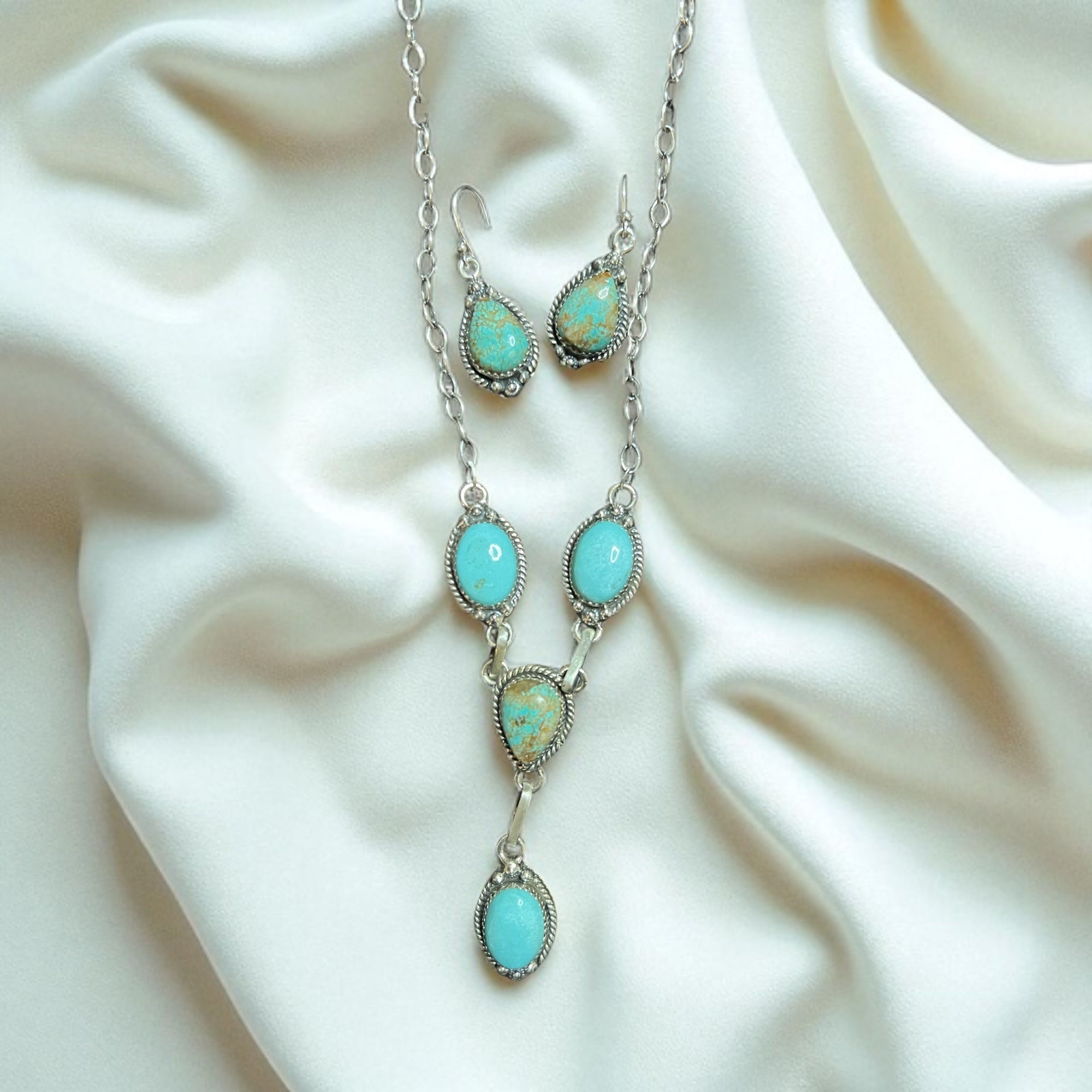 Mine 8 Lariat Necklace