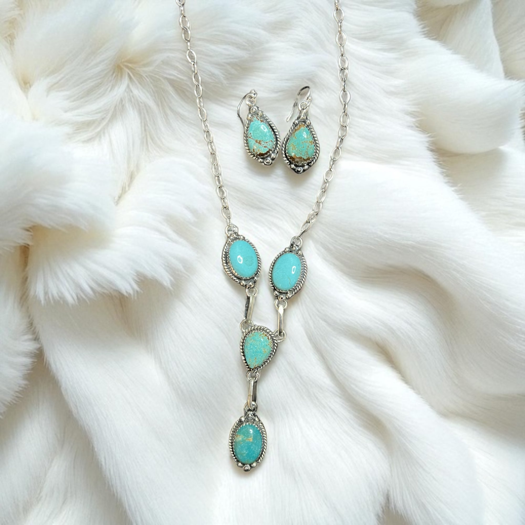 Mine 8 Lariat Necklace