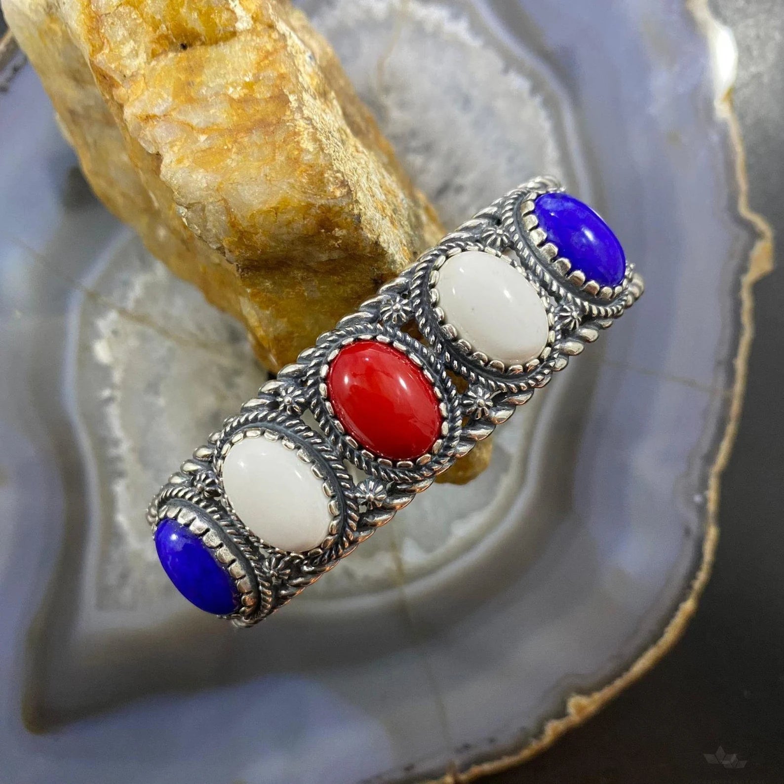 Patriotic Vintage Carolyn Pollack Cuff & Ring Set-Sterling Silver, Lapis, White Agate & Coral
